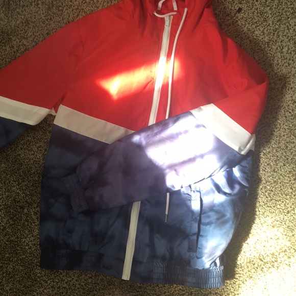 Windbreaker - Picture 2 of 4